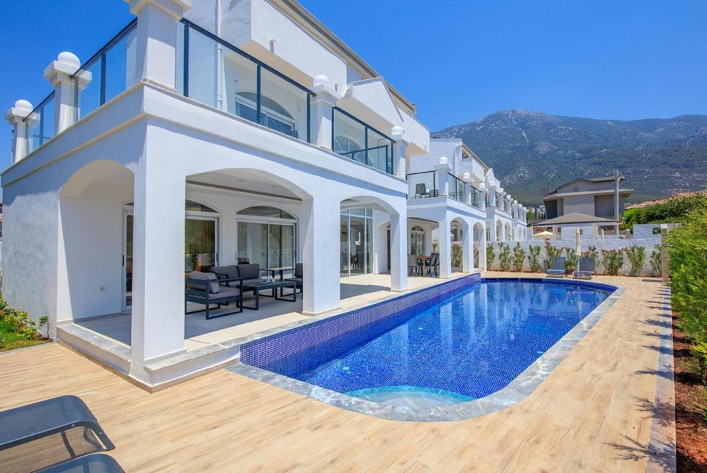 هتل اورکا ورد ویلا 2 - Orka World Villa 2