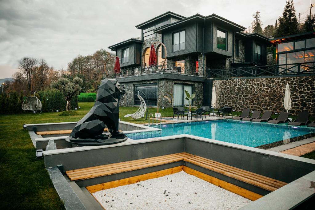 چاتان آرت هتل - Çathan Art Hotel