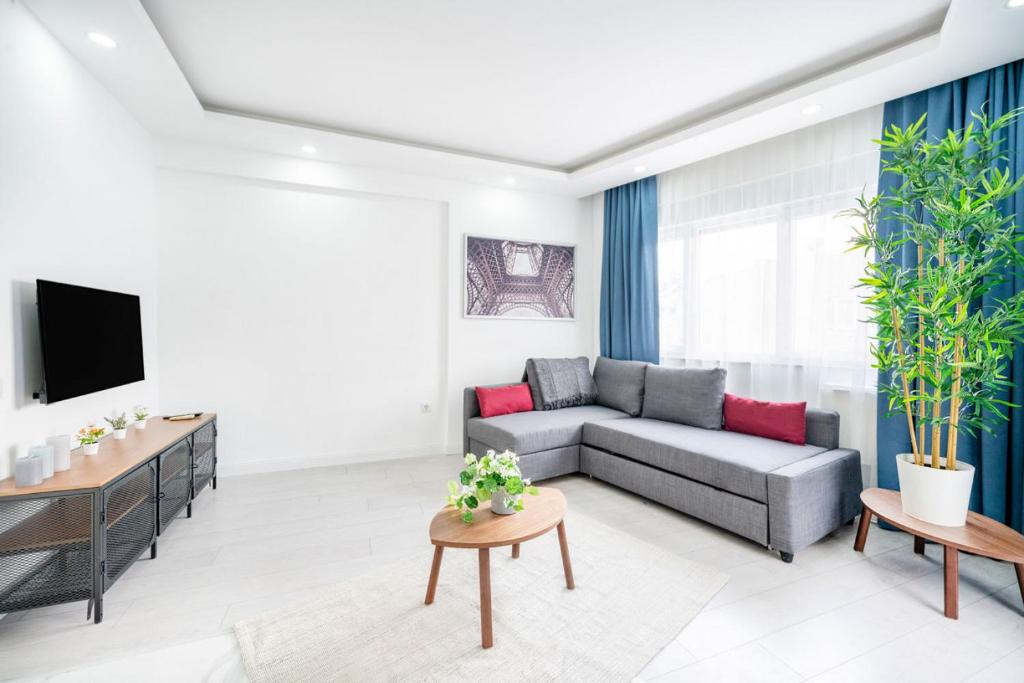 هتل مادرن فلت نییر بیچ این موراتپاشا - Modern Flat near Beach in Muratpasa