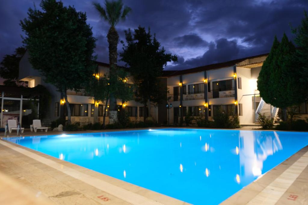 آرتیمس یوروک هتل OLD TOWN پاموکاله - Artemis Yörük Otel OLD TOWN Pamukkale
