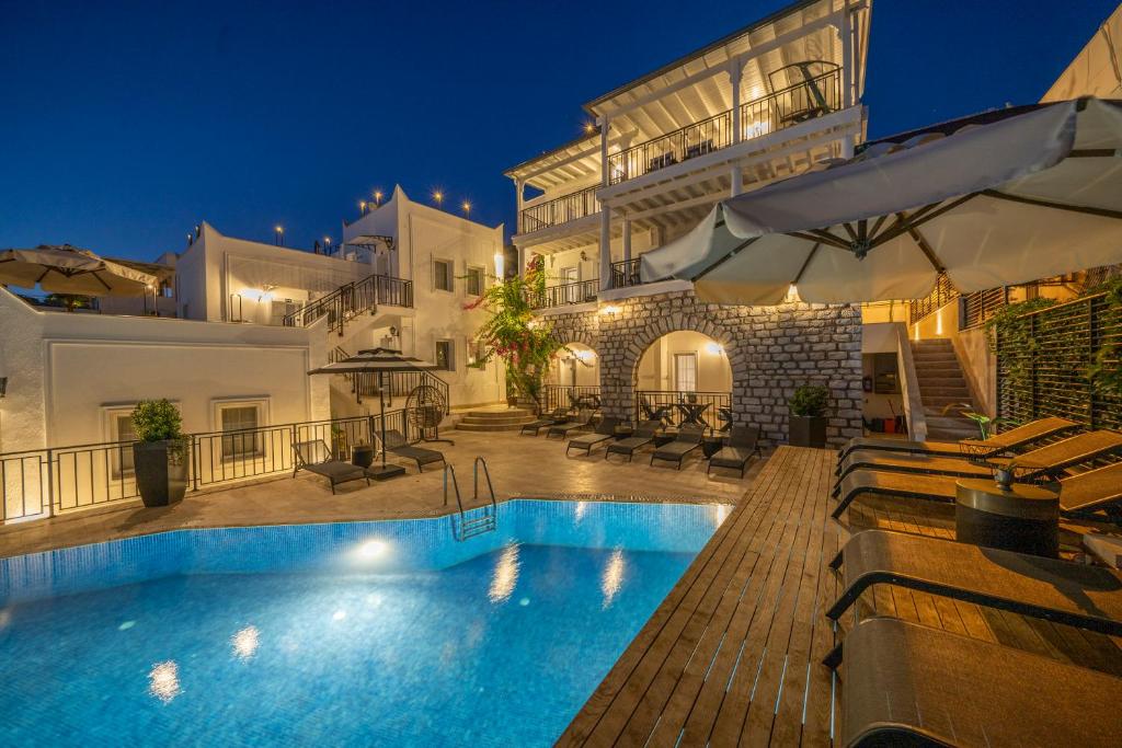 نوآ سوئیت هتل اولی ادالت - Noa Suite Hotel Only Adult