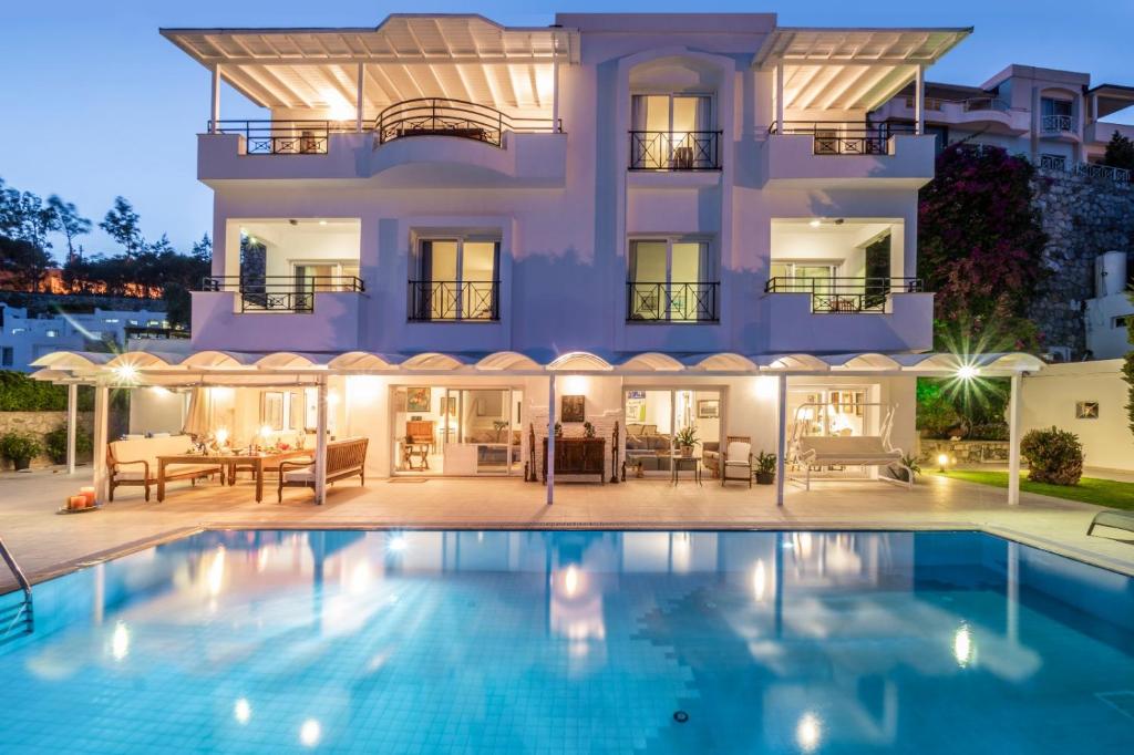 هتل پریمیوم ویلا - امیزینگ سی ویوز - Premium Villa - Amazing Seaviews