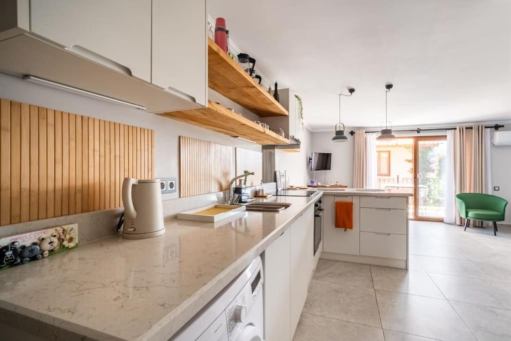 هتل کالکان لاولی 1 بیدروم هالیدی رنتال Kalkan lovely 1 bedroom holiday rental