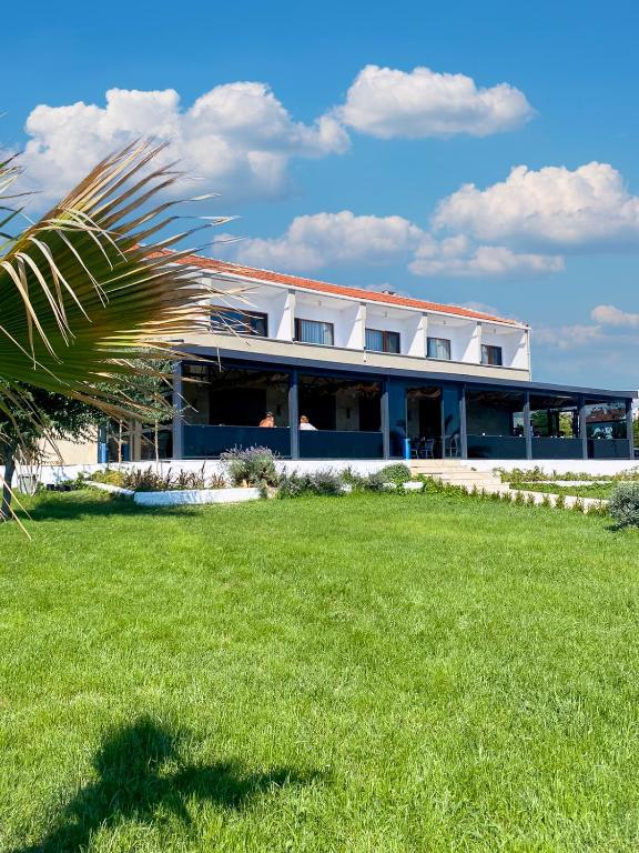 ذ کیرت هتل وی بیچ - The Kirte Hotel V Beach