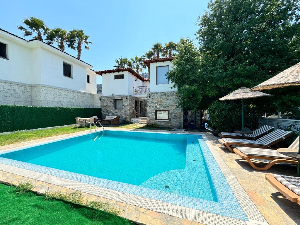 هتل ویلا مری - دالیان استون هاوس ویت پالم تریز، 50م تو ریور Villa Merry - Dalyan Stonehouse with Palmtrees, 50m to River
