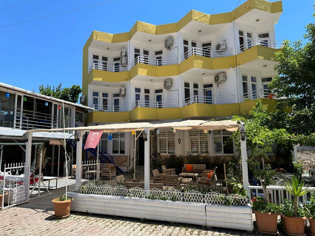 فینیکه سِور هتل - FİNİKE SEVER OTEL