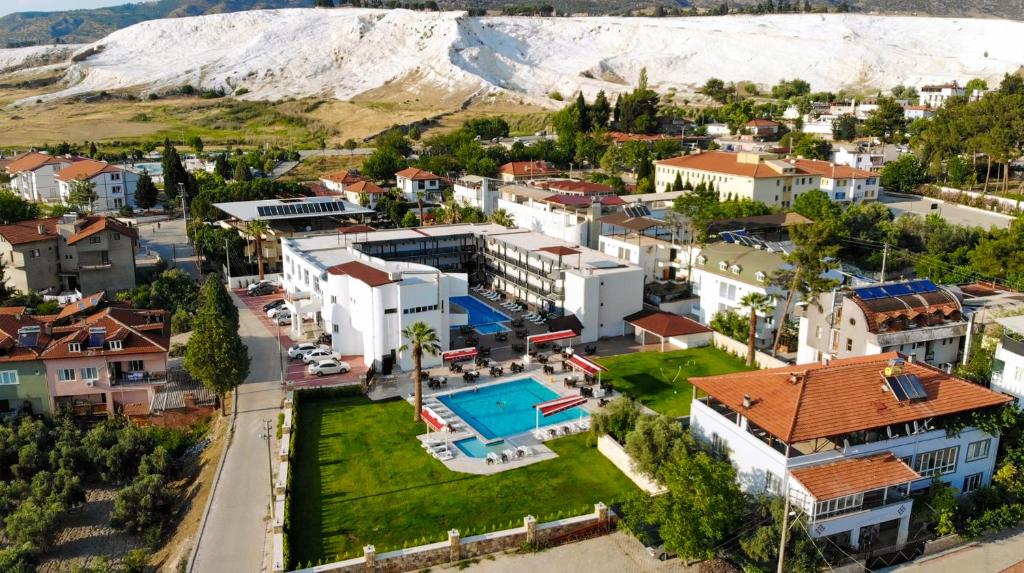 آنیا ریزورت هتل - ANYA RESORT HOTEL