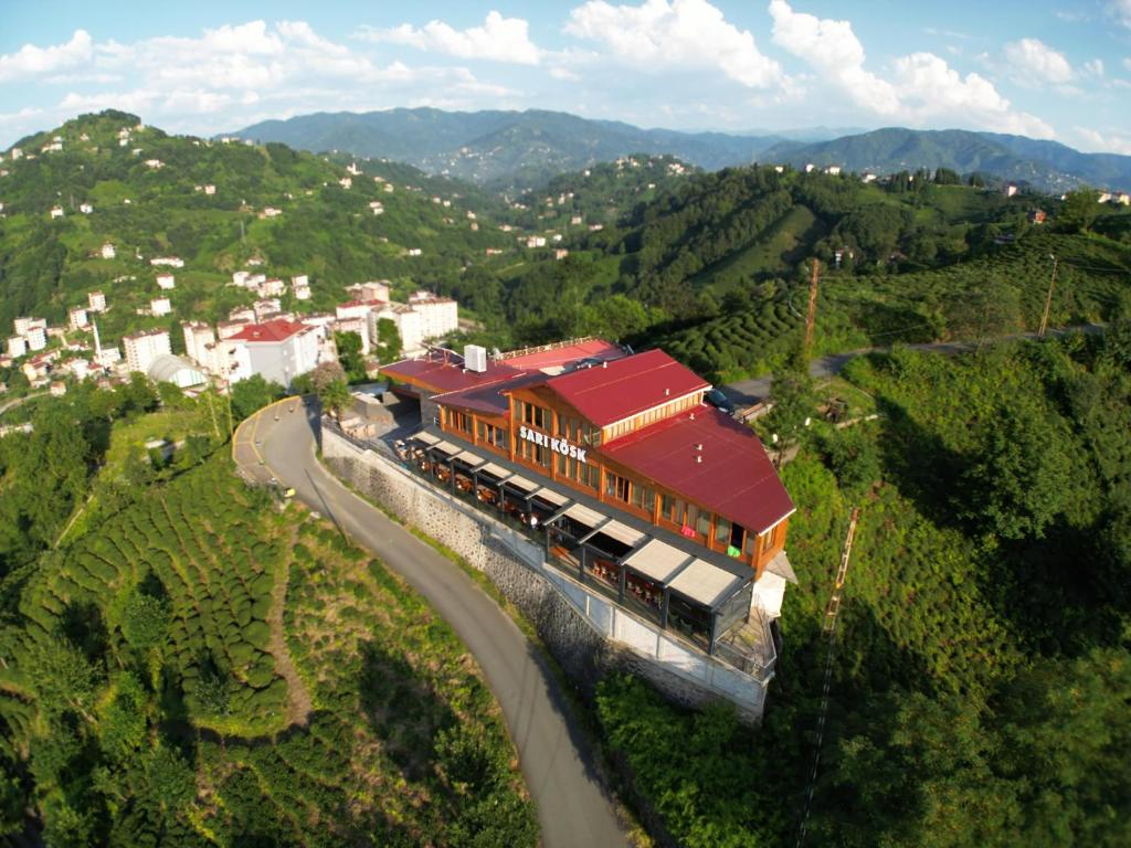 ساری کؤشک هتل - Sarı Köşk Hotel