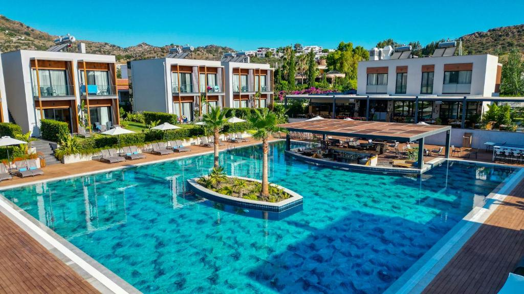 سلست بلا لاکچری هتل اند اسپا - Celeste Bella Luxury Hotel & Spa