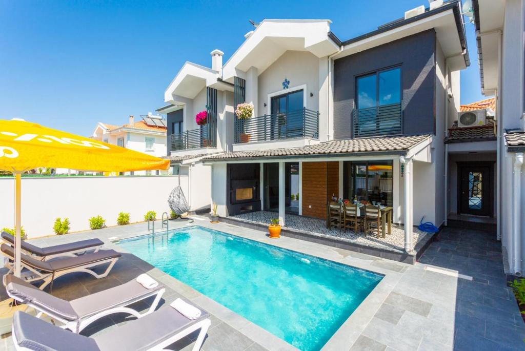 هتل ویلا اکزکلاسیو پارادایس 2 Villa Exclusive Paradise 2
