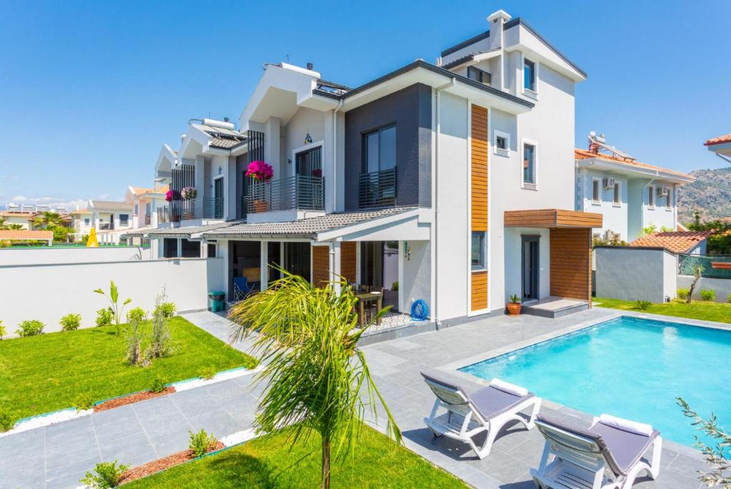 هتل ویلا اکسکلاسیو پارادایس 1 Villa Exclusive Paradise 1