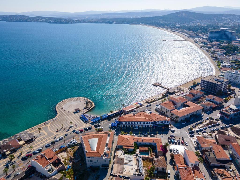 کامبالیجا بیچ هتل - Cumbalıca Beach Hotel