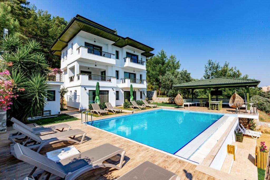 هتل بیکن هیل سوئیتس - Beacon Hill Suites