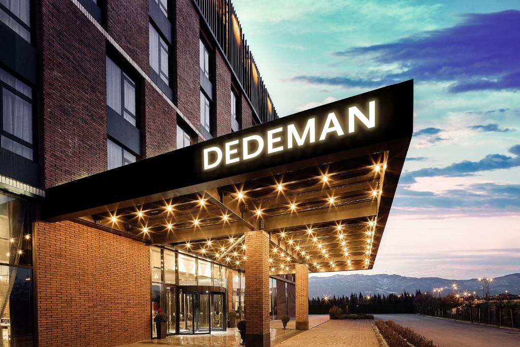 هتل ددمن کارتپه کوجائلی - Dedeman Kartepe Kocaeli