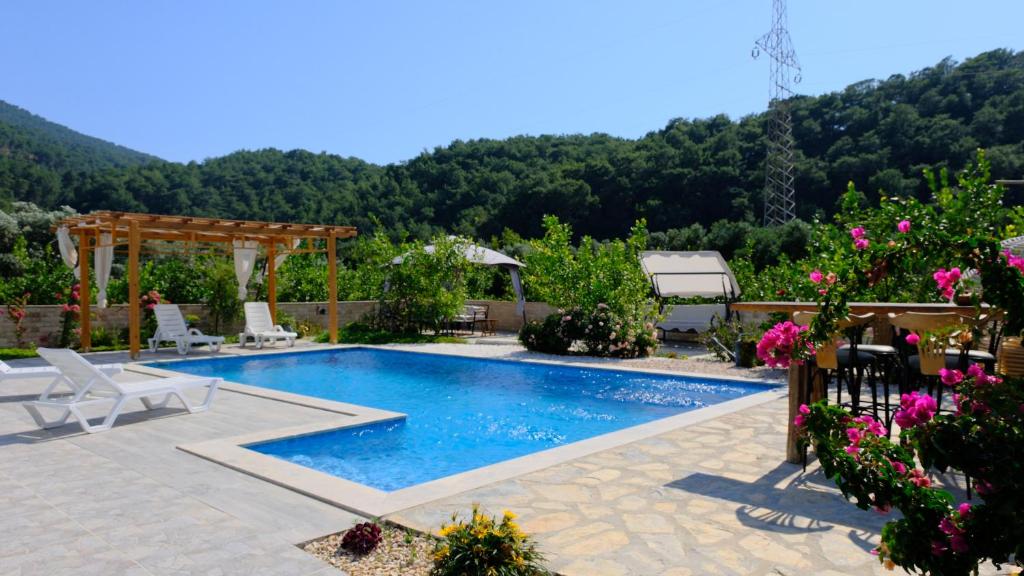 هتل ویلا دیونیسوس Villa Dionyssos