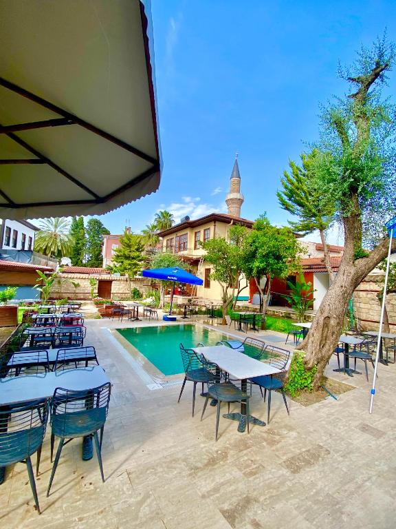 هتل اُلْد تَاون فیْمَس آپارتس - Old Town Famous Aparts