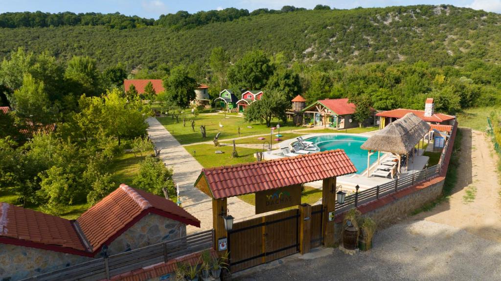 هتل داچاس کُوِو هُتل - Dachas Cove Hotel