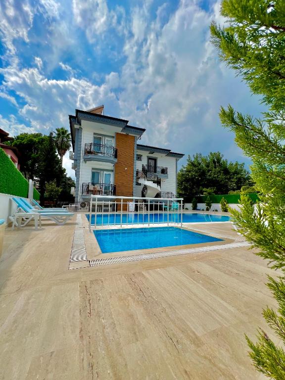 راکساپارت هتل - Roxapart Hotel