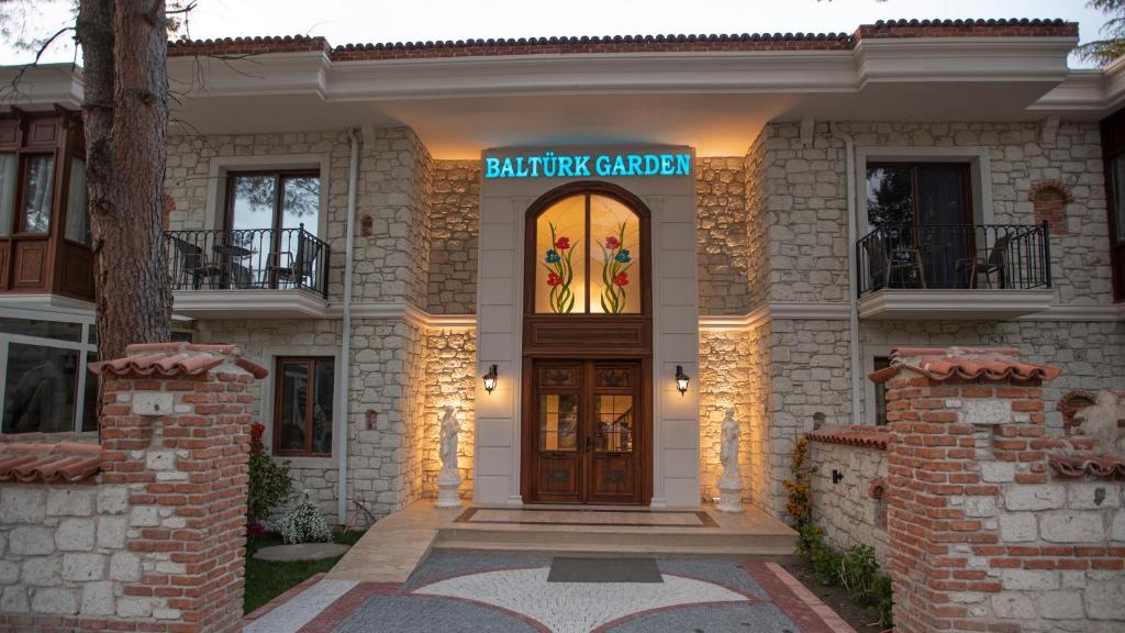 بال تورک گاردن ساپانچا هتل Balturk Garden Sapanca Hotel
