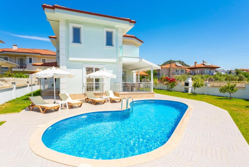 هتل ویلا ولی Villa Veli