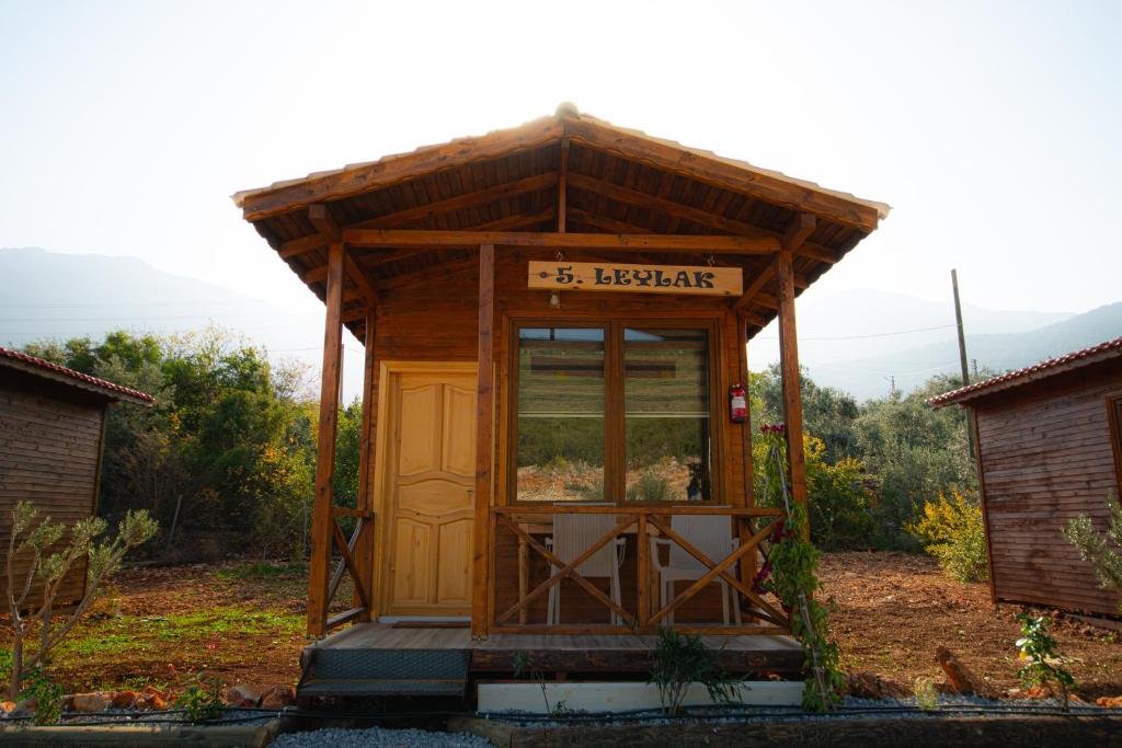 هتل آلپستار کمپینگ اند رستوران Alpstar Camping & Restaurant