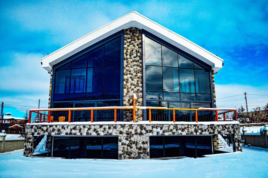 هتل الترا لاکچری وال نزدیک کاپادوکیه - آپ تو 9 پیپل - Ultra Luxury Chalet near Cappadocia - up to 9 people