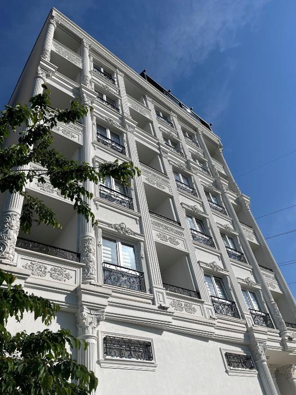 هتل وایت هاوس آپارت White House Apart