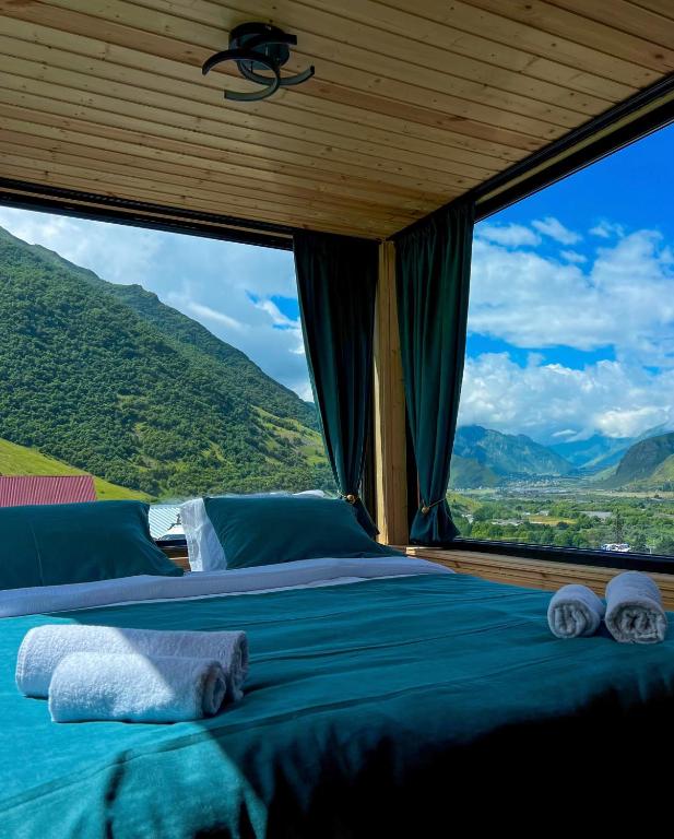 هتل کازبگی این کاتجز Kazbegi Inn Cottages