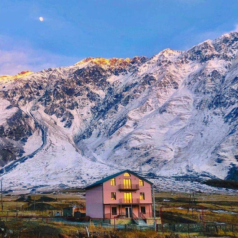 هتل دایموند کازبگی Hotel Diamond Kazbegi