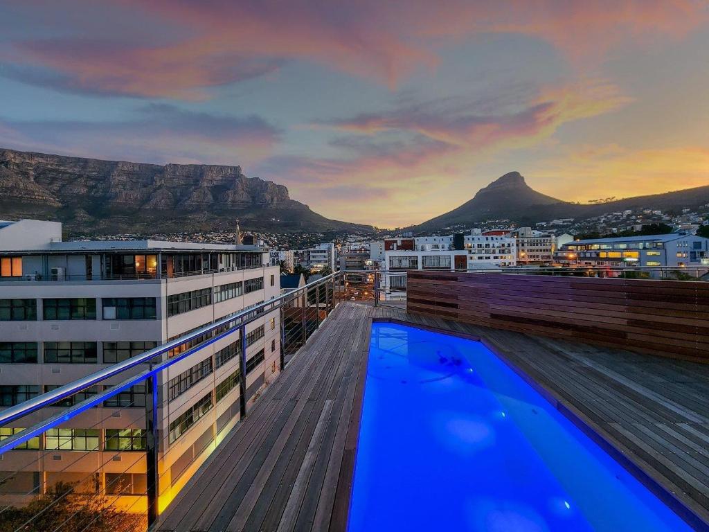 هتل پنت هاوس - مانتین ویوز - پول - برای Penthouse - Mountain Views - Pool - Braai