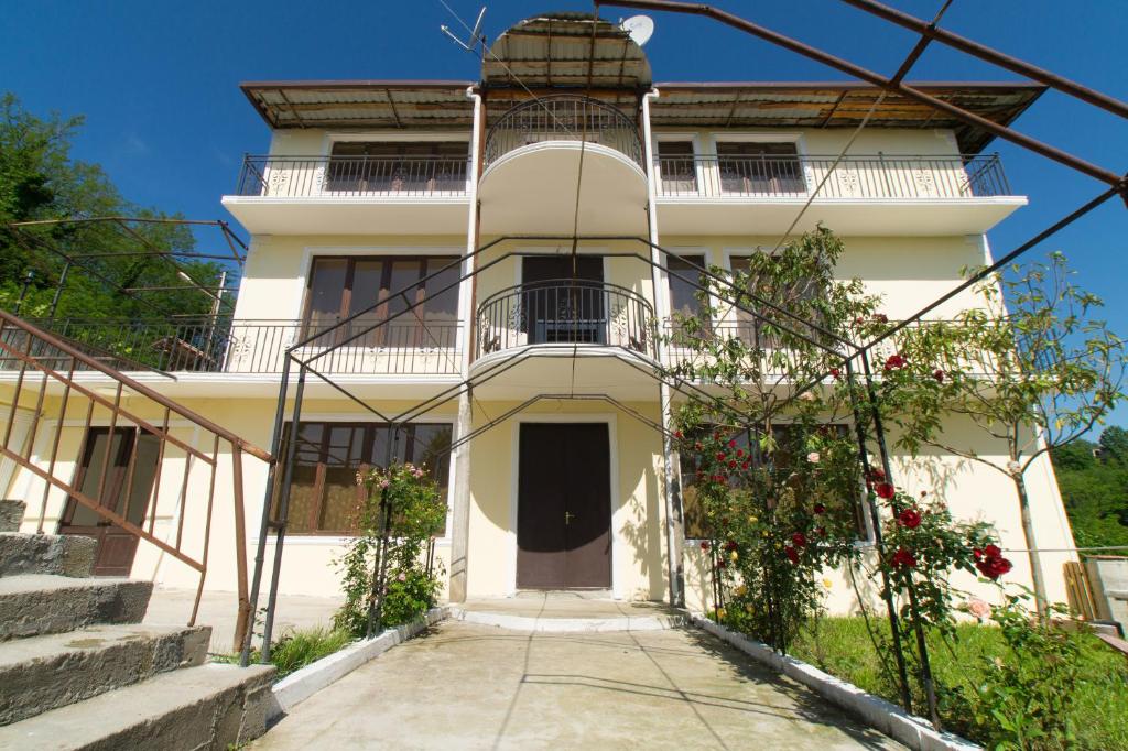 هتل بگرت گست هاوس Bagrat Guest House
