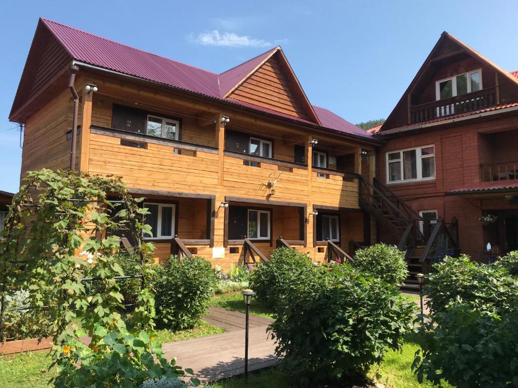 هتل دآورییا Hotel Dauria