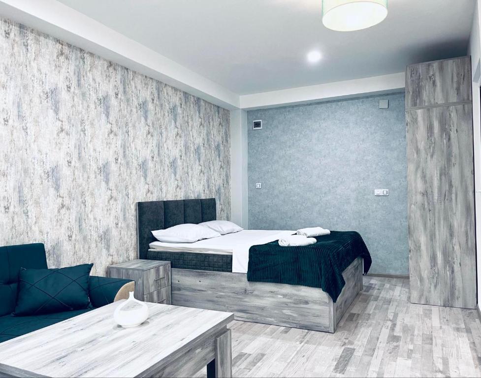 هتل استونمن Stoneman
