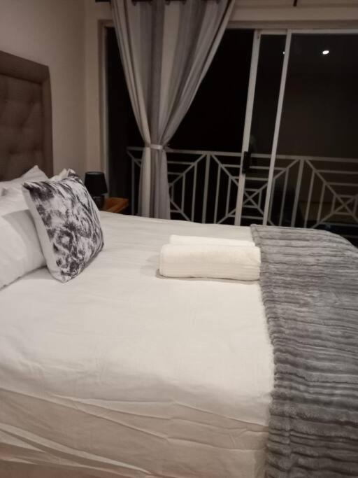 هتل 3 بد روم سلف کیترینگ @ لِلَپا لا بافوقوله - 3 bedroom self catering @ Lelapa La Baphogole