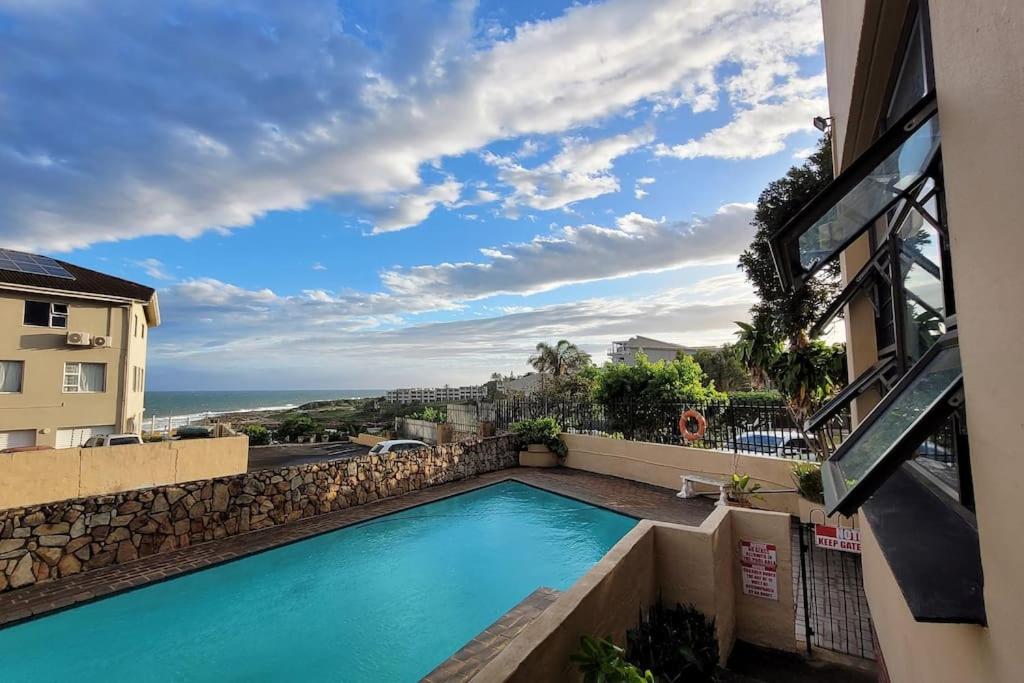 هتل 7 سنت آیووز - بیچ باچلر سوئیت - 7 St Ives - Beach Bachelor Suite