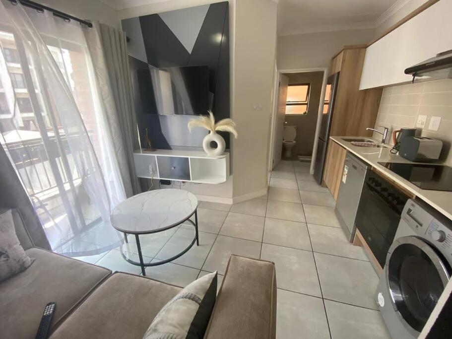 هتل وان بدروم د بلیید One Bedroom The Blyde