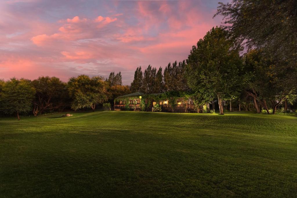 هتل تزامنکومست ریور لاژ Tzamenkomst River Lodge