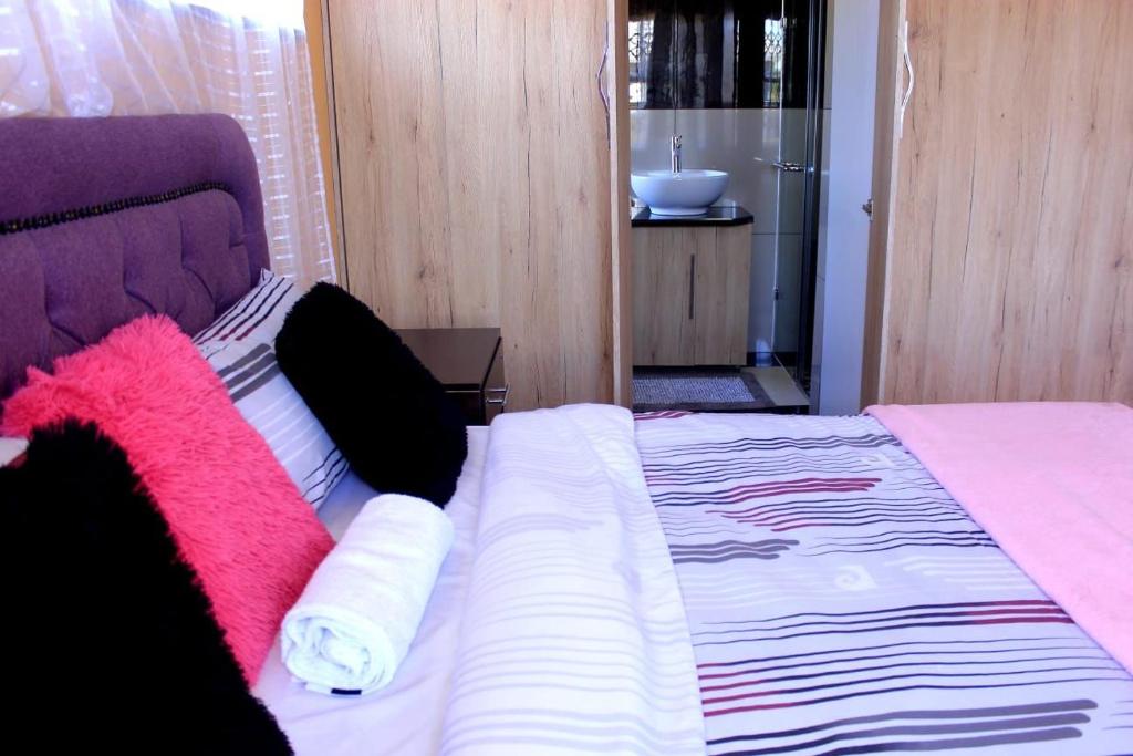 هتل جویس لادجز Joyous Lodges