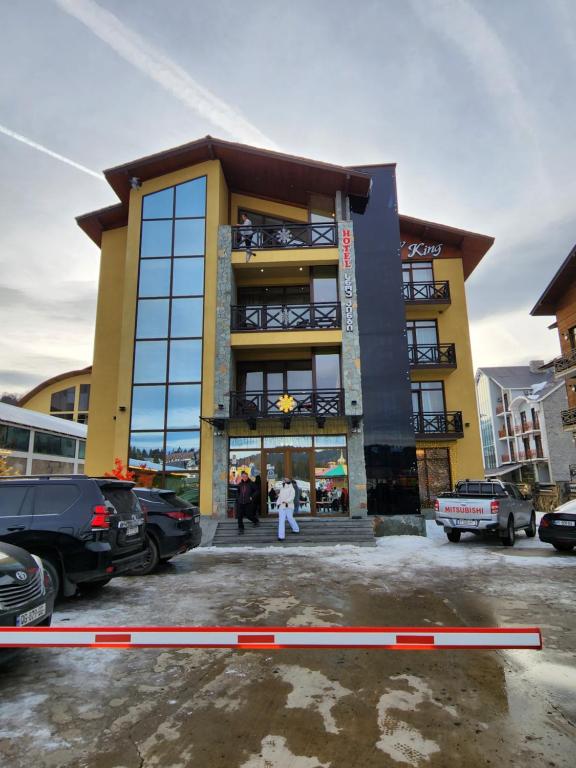 اسنو کینگ هتل Snow King Hotel