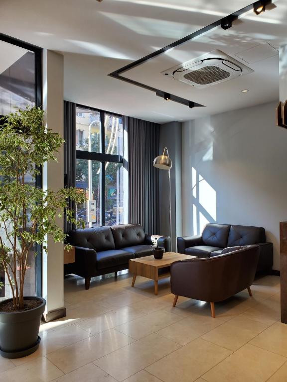 هتل سالوادور Hotel Salvador