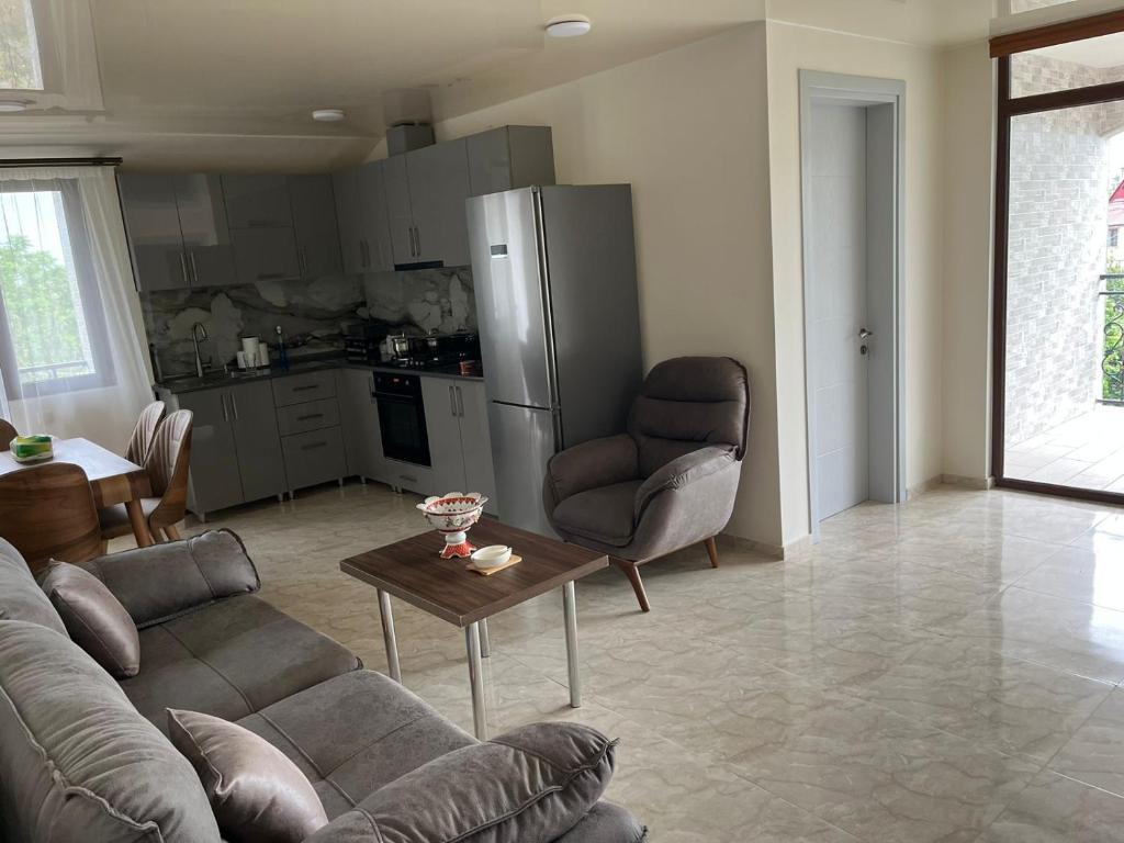 هتل گست هاوس اواسی Guest House OASI