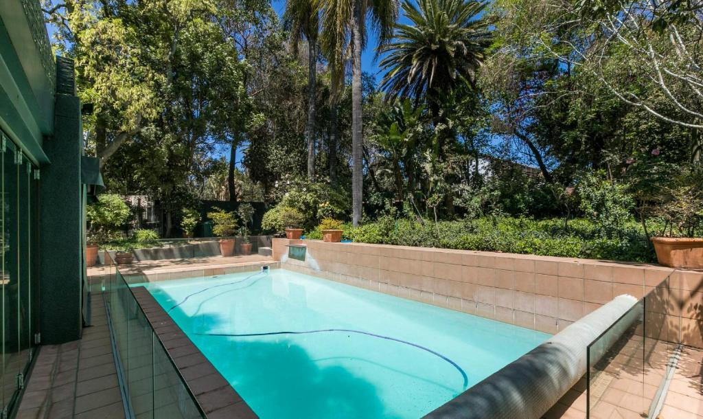 هتل بیتفول هوم این آ سنترال سابرب این سندتون - Beautiful home in a central suburb in Sandton