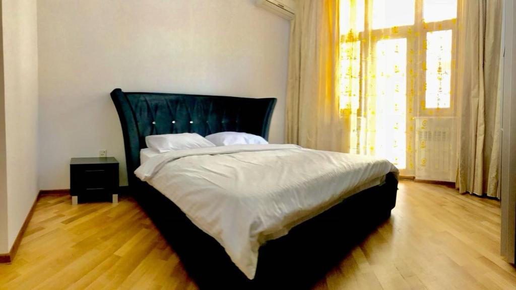 هتل سیتی هال آپارتمان - City Hall Apartment