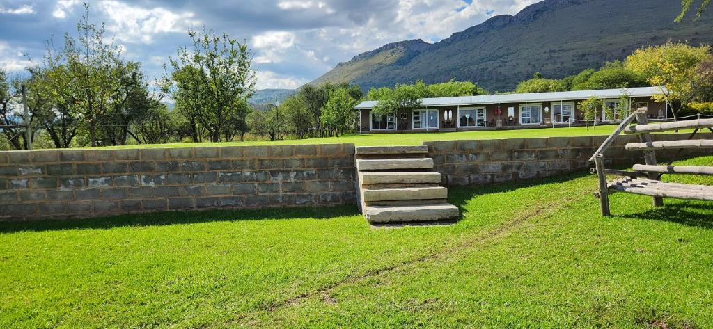 هتل ا دمس ویو آکامودیشن a Dam's View Accommodation