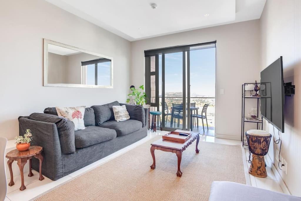 هتل تیر ویت سرویسد آپارتمنتس این روزبانک Tyrwhitt Serviced Apartments in Rosebank