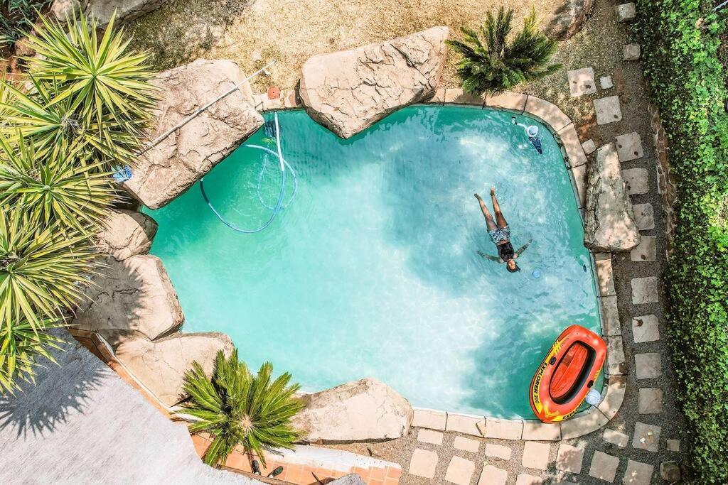 هتل آپندو آمانی گست هاوس - Upendo Amani Guesthouse