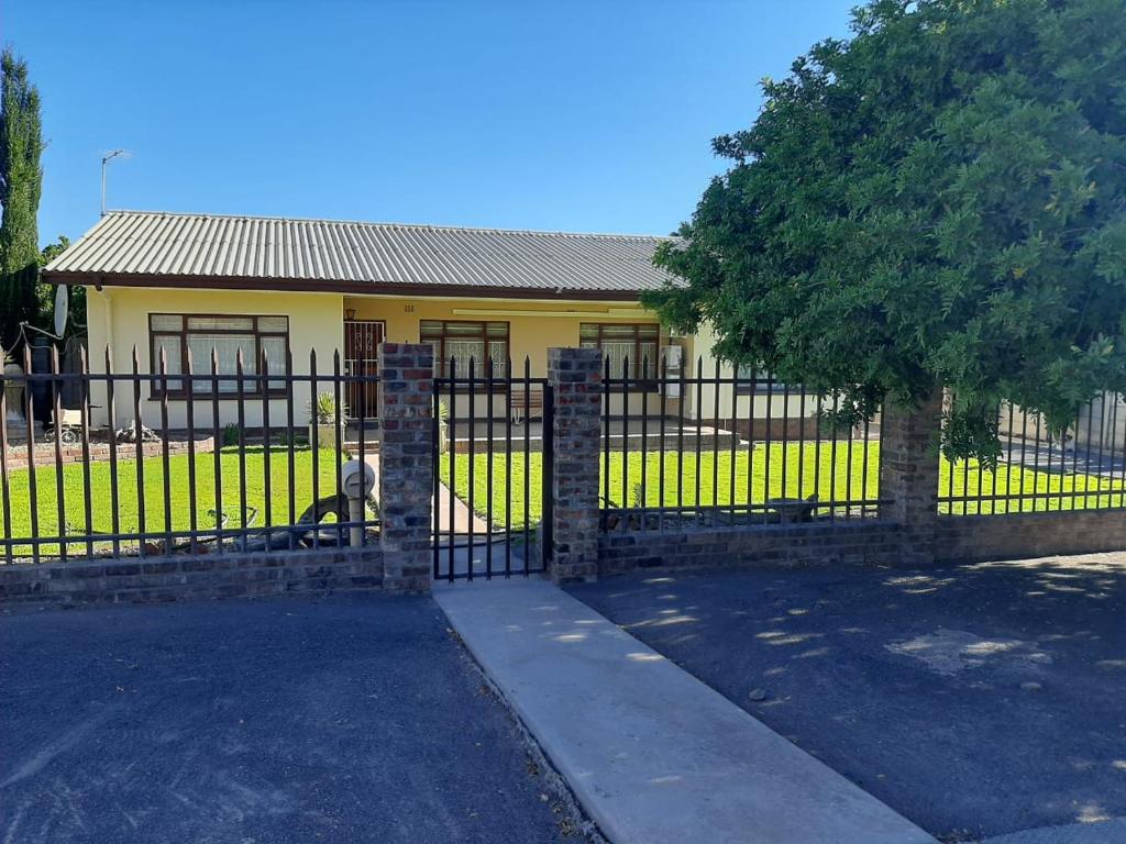 هتل داگ برک Dagbreek