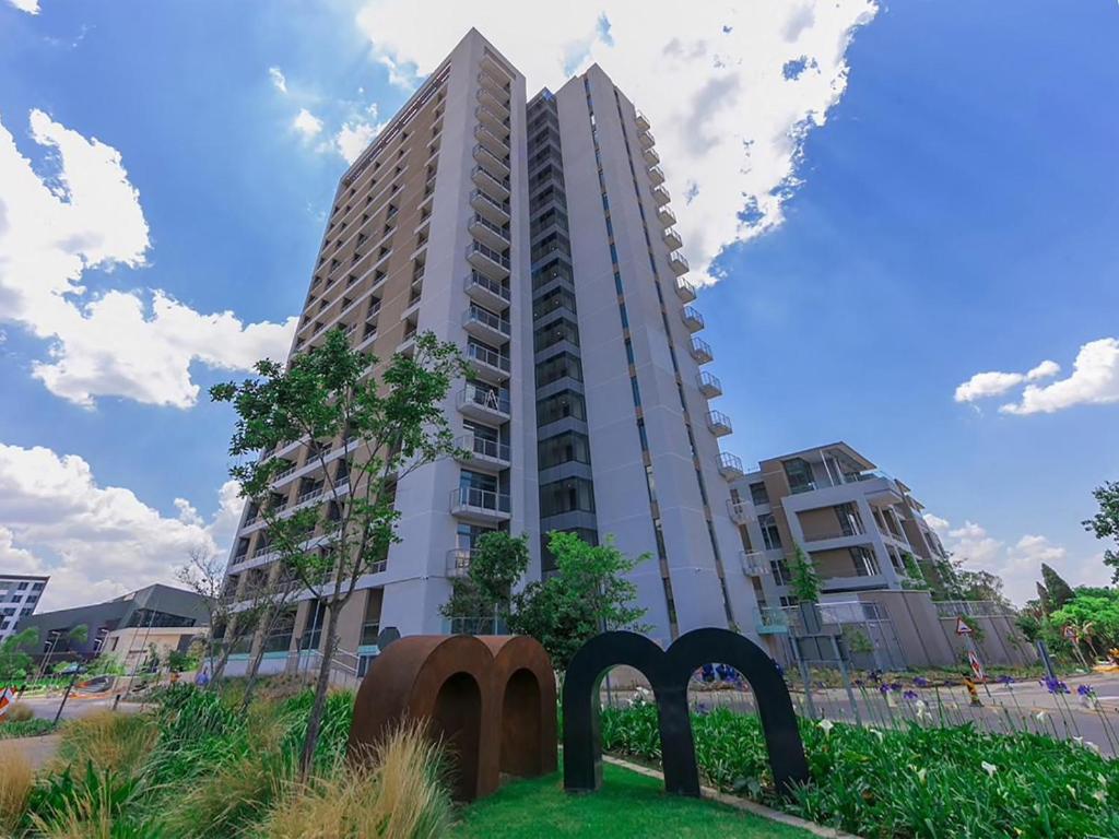 هتل منلن مین لوکچری رنتالز Menlyn Maine Luxury Rentals