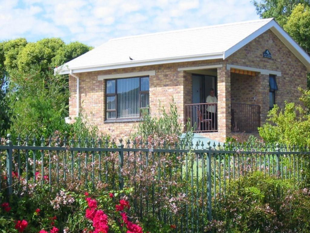 هتل اسکات گاردنز سلف کیترینگ Ascot Gardens Self Catering