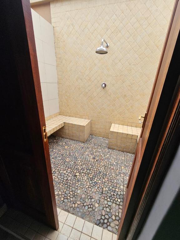 هتل زه پل لاکچری هاوس ویت پول اند سولار - Chez Paul Luxury House with Pool & Solar